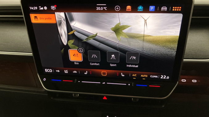 Volkswagen ID. Buzz 210kW Style Pro 79kWh 5dr Auto [Design+] Electric Estate - Image 38